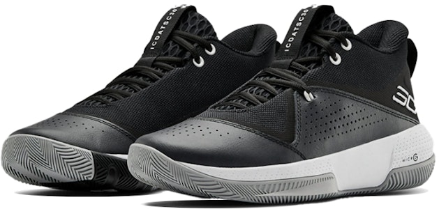 UA SC 3ZER0 IV ローカット ブラック 3023917-001 Lookbook UA SC 3ZER0 IV ローカット ブラック 3023917-001