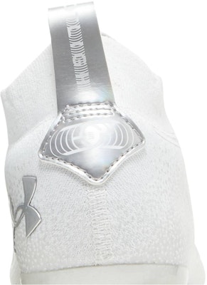 Under Armour Spotlight Lux MC 'White Metallic Silver' 3022654-100 Sizing Under Armour Spotlight Lux MC 'White Metallic Silver' 3022654-100