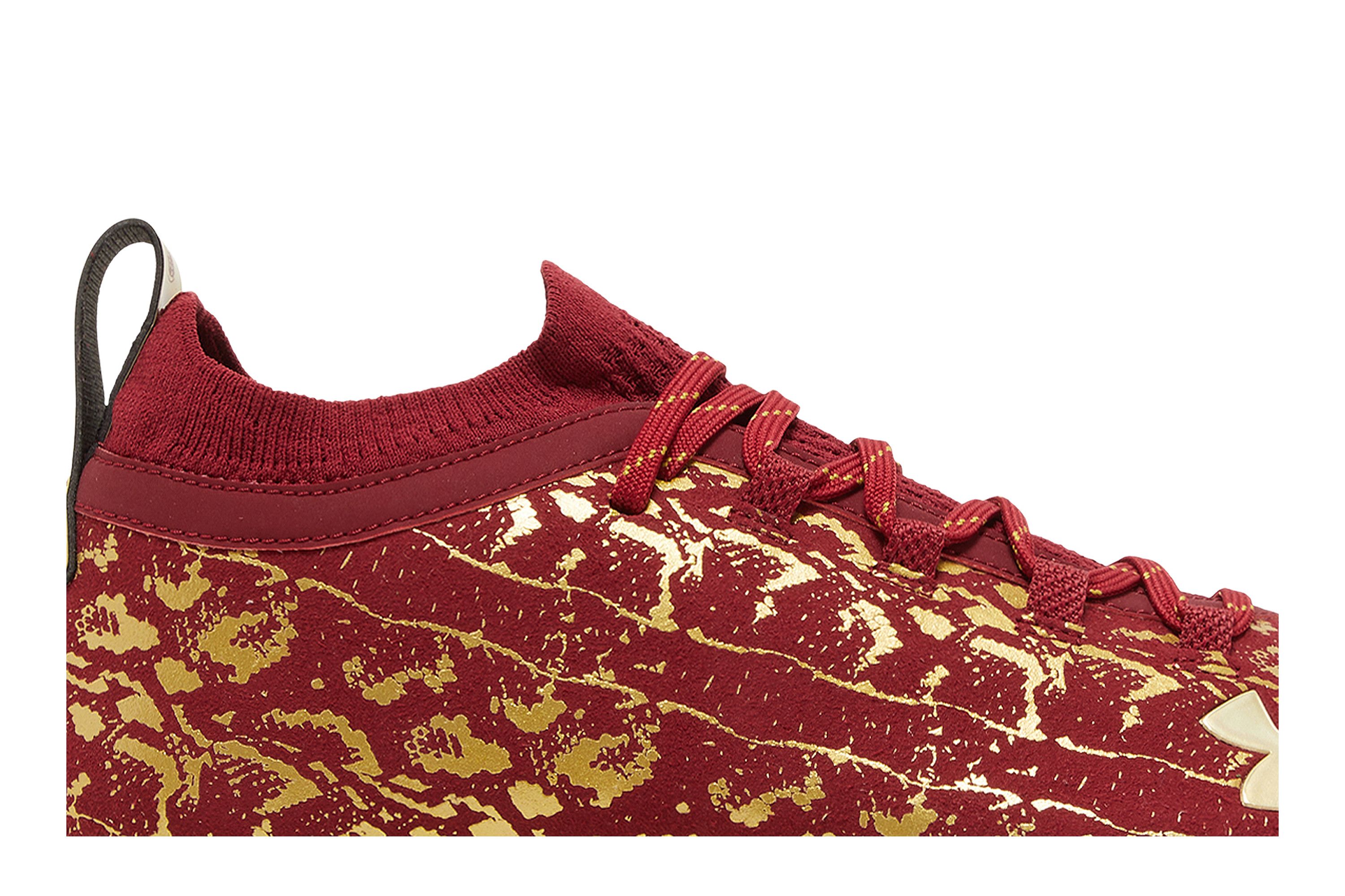 Order Under Armour Spotlight LUX Suede 2.0 'Merah Gelap Emas Metalik' 3024251-601