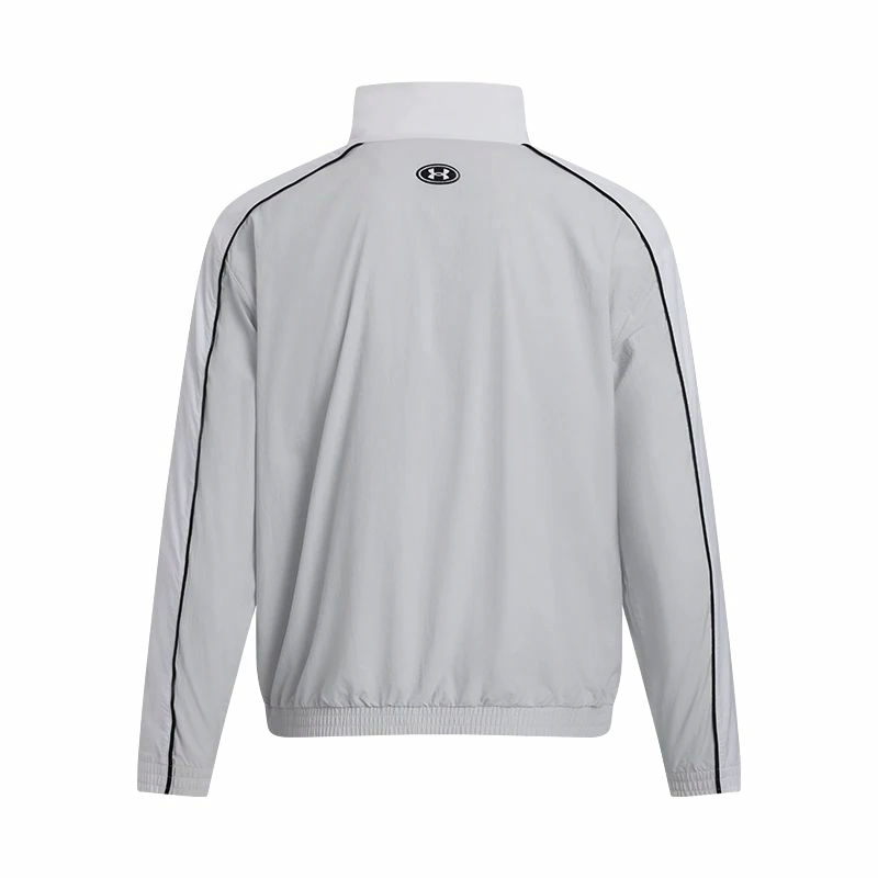 Lookbook Under Armour SS25 白色極簡立領寬鬆運動外套 1390287-100