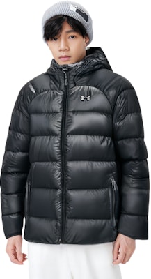 Under Armour UA Chaqueta Acolchada con Capucha Negra Resistente al Viento y Cálida. 1364903-003 Sizing Under Armour UA Chaqueta Acolchada con Capucha Negra Resistente al Viento y Cálida. 1364903-003