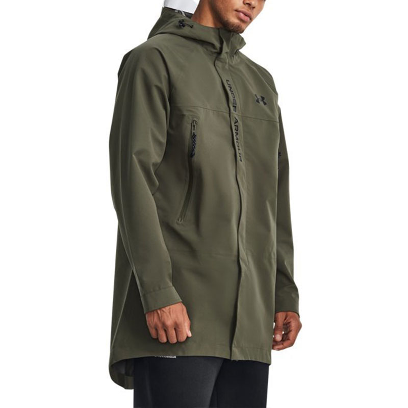 Shop 언더아머 UA 스톰 트리플 레이어 로고 프린트 트레이닝 자켓 그린 1375446-390