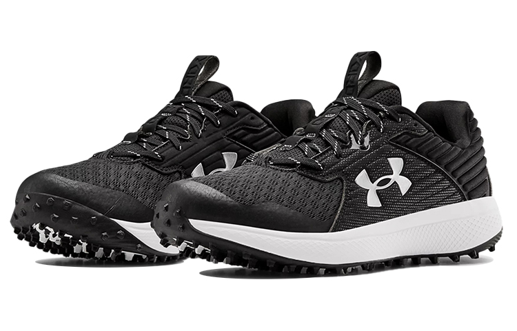 Lookbook Under Armour 庭院草皮 黑白