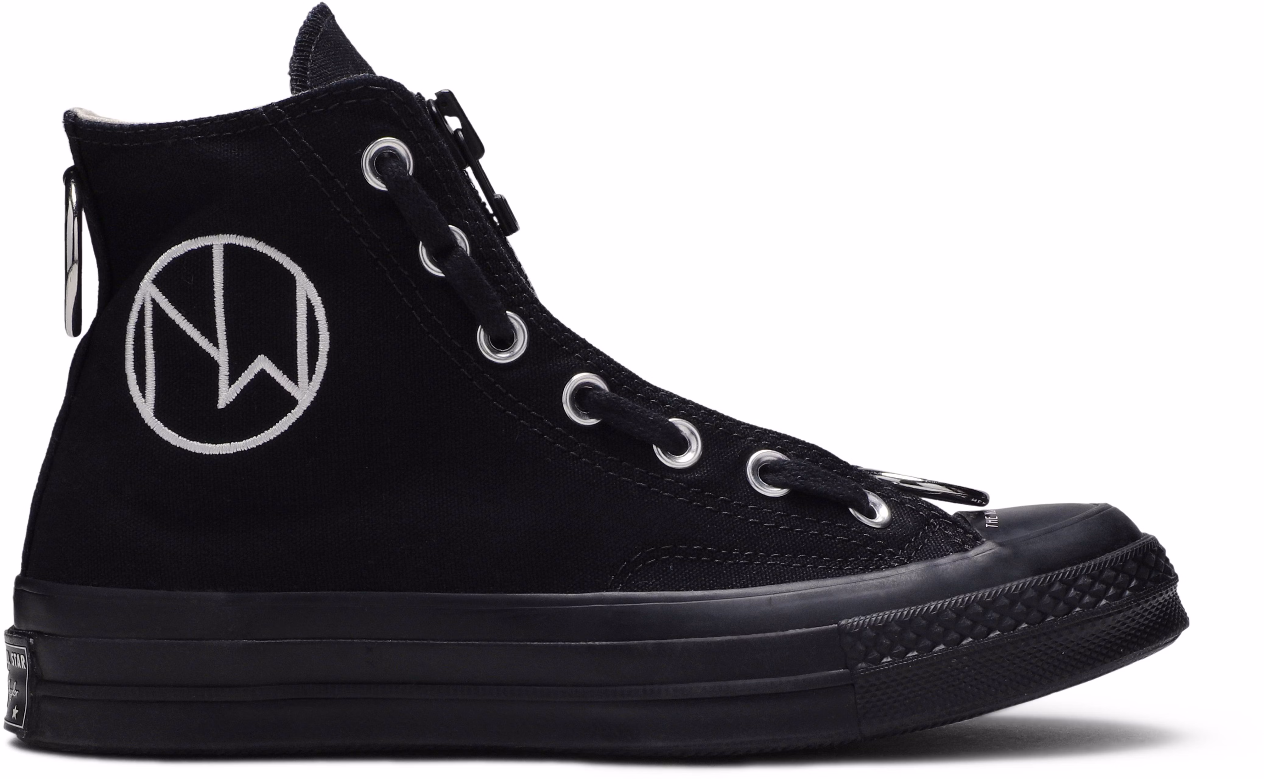 Chuck 7 best sale undercover