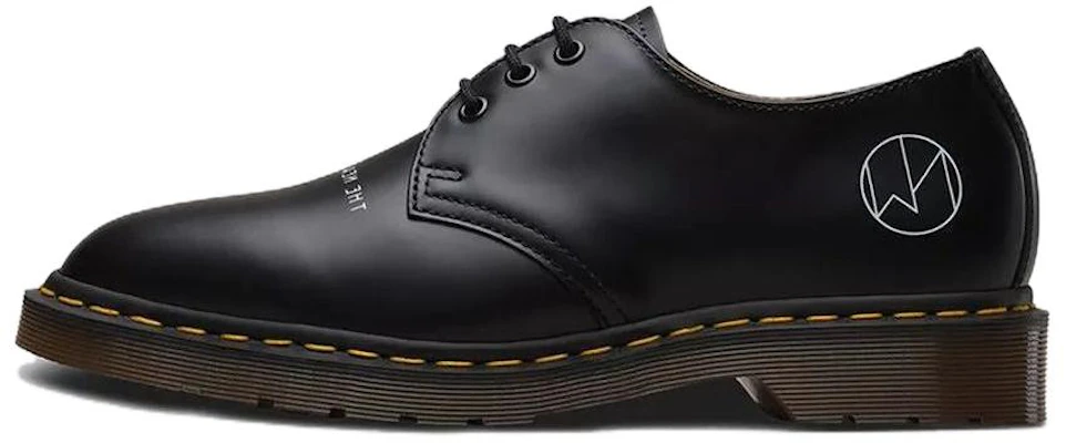 UNDERCOVER x Dr. Martens 1461 3-Eye ''Zwart'' 24960001 Buy UNDERCOVER x Dr. Martens 1461 3-Eye ''Zwart'' 24960001