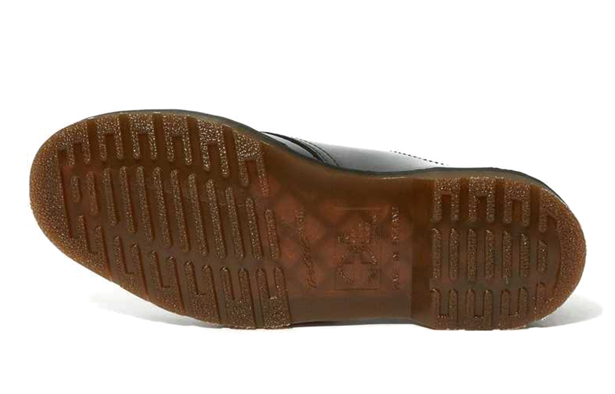 Shop UNDERCOVER x Dr. Martens 1461 Kulit Mengkilap 'Hitam' 25580001