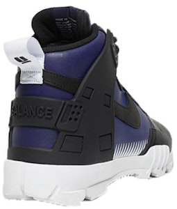 UNDERCOVER x Nike SFB Jungle Dunk 'Hitam' 910092-001 Lookbook UNDERCOVER x Nike SFB Jungle Dunk 'Hitam' 910092-001