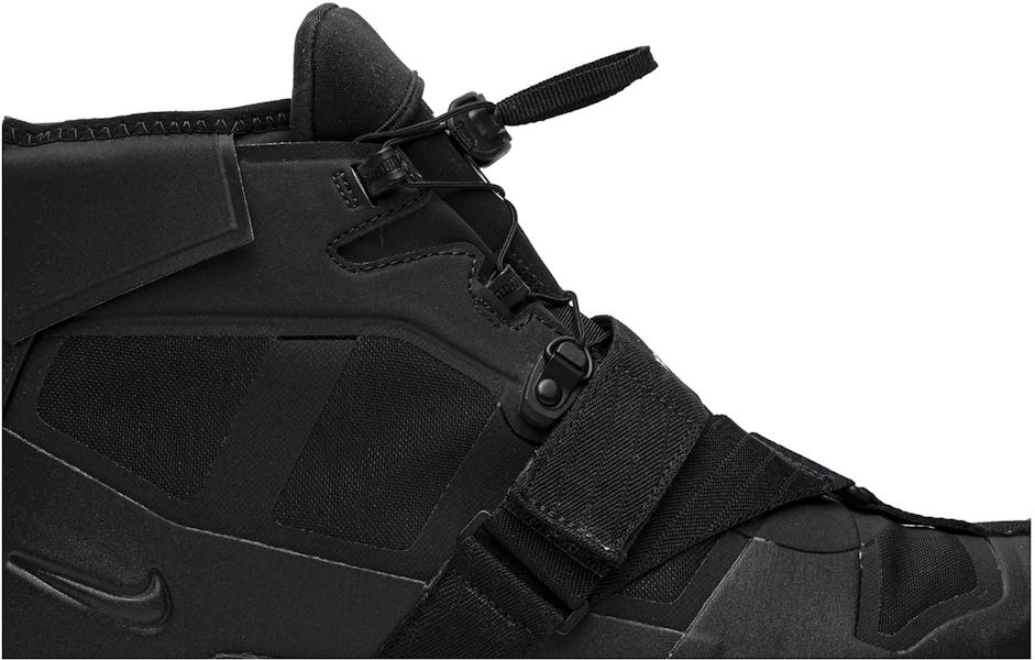 Undercover x Nike SFB Mountain ''Schwarz'' BV4580-001 Lookbook Undercover x Nike SFB Mountain ''Schwarz'' BV4580-001