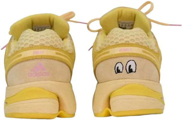 UNheardof x adidas Adistar Control 5 Piggy Runner 2.0 ''芝士汉堡'' KJ8359 Lookbook UNheardof x adidas Adistar Control 5 Piggy Runner 2.0 ''芝士汉堡'' KJ8359