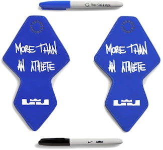 Uninterrupted x Nike LeBron 17 EP 'Lebih dari Seorang Atlet' CT3465-400 Sizing Uninterrupted x Nike LeBron 17 EP 'Lebih dari Seorang Atlet' CT3465-400