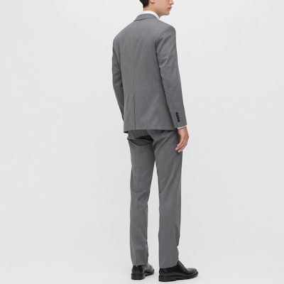 UNIQLO 輕薄西裝外套 淺灰色 449624-05 Shop UNIQLO 輕薄西裝外套 淺灰色 449624-05