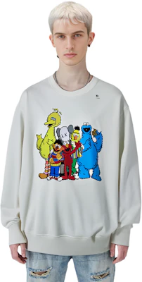 UNIQLO 卡通長袖圓領白色休閒上衣 男女款 414342-01 Details for UNIQLO 卡通長袖圓領白色休閒上衣 男女款 414342-01