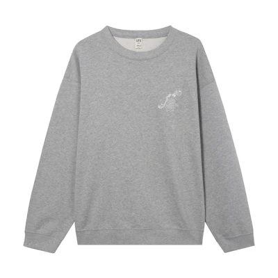 UNIQLO Mickey Shines Graphic Sweatshirt Cartoon Unisex Letter Design - Gray 466849-03