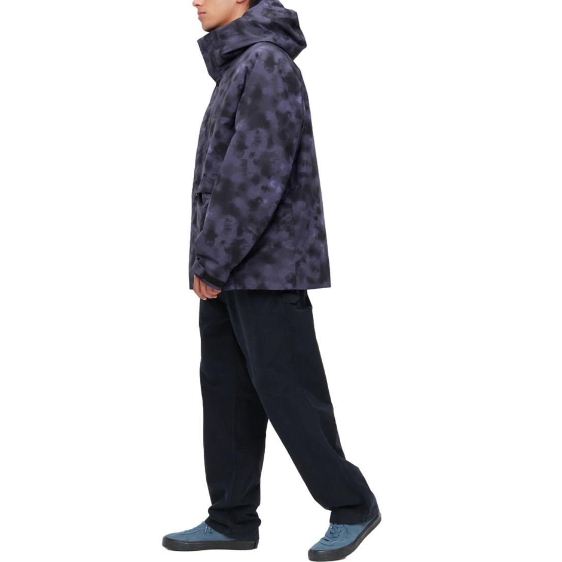 Shop UNIQLO 紫色滿版印花防風軟殼連帽外套 456881-76