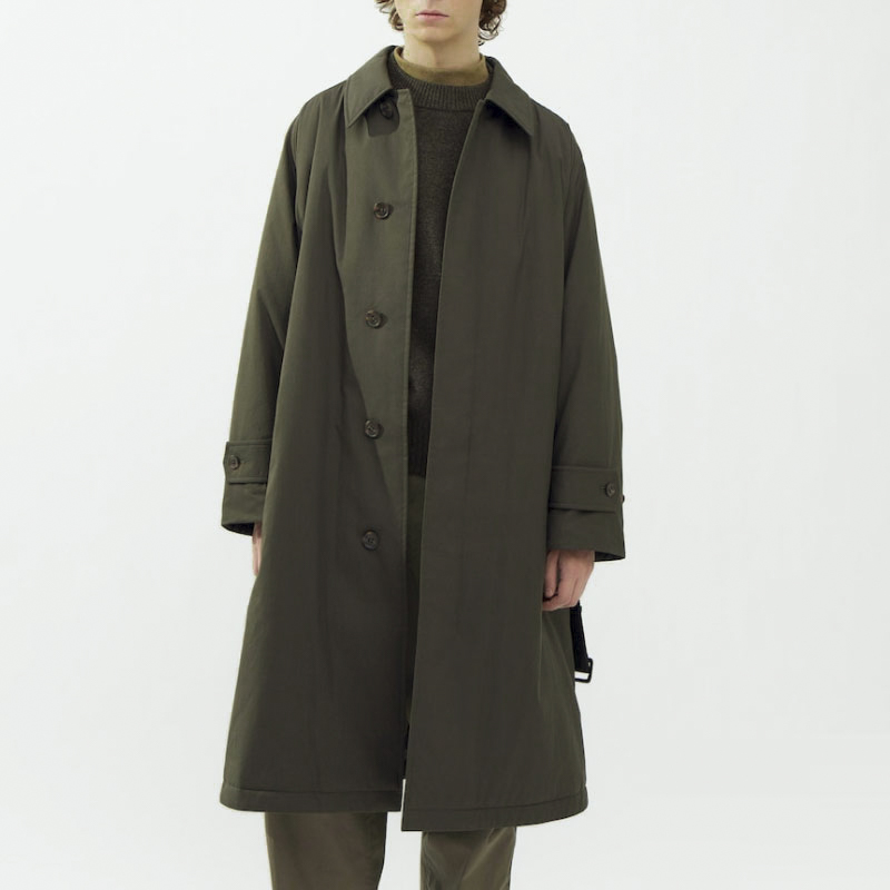Shop UNIQLO U FW23 中性款長袖中長版橄欖綠風衣外套 462853-57