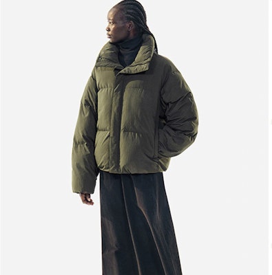 UNIQLO U FW23 男女款素色保暖外套 - 深橄欖綠 462851-57 Shop UNIQLO U FW23 男女款素色保暖外套 - 深橄欖綠 462851-57