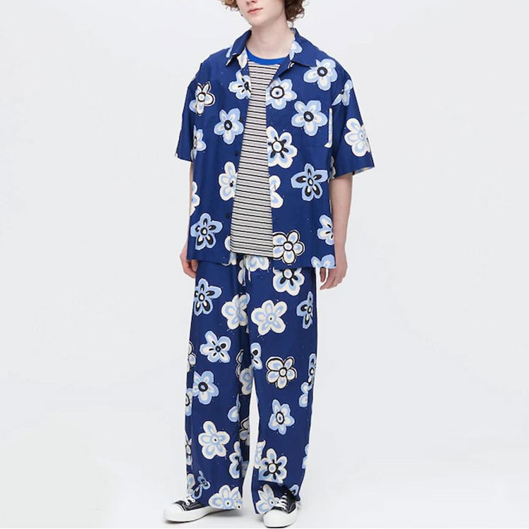 Shop 优衣库 x MARNI 深蓝色花卉印花短袖衬衫。 449637-68