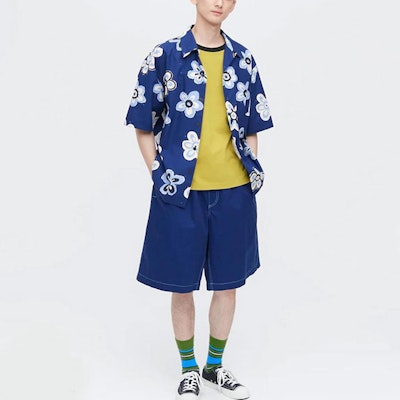 优衣库 x MARNI 深蓝色花卉印花短袖衬衫。 449637-68 Purchase 优衣库 x MARNI 深蓝色花卉印花短袖衬衫。 449637-68