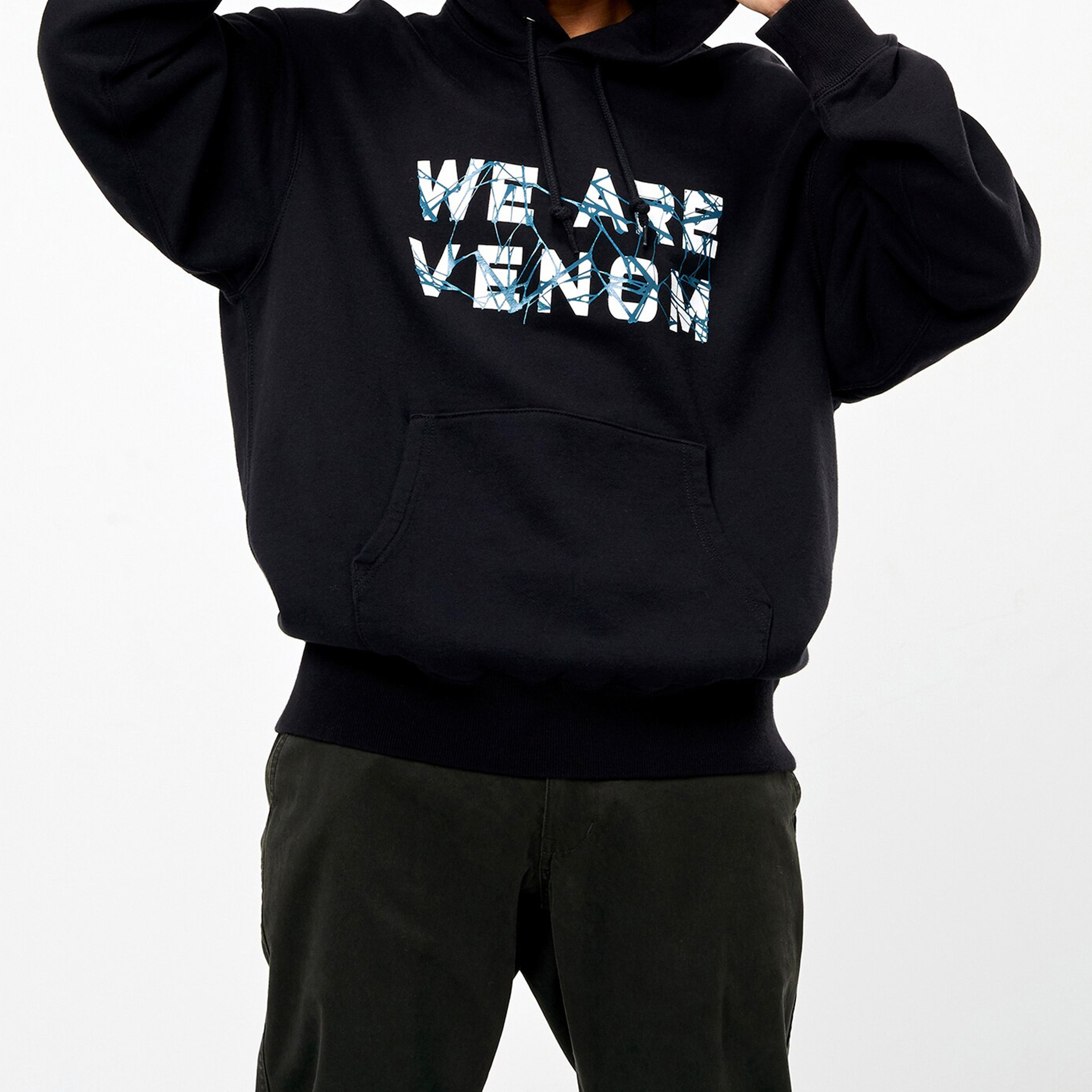 Shop UNIQLO x MARVEL Hoodie Unisex Black Collaboration Edition 423184-09