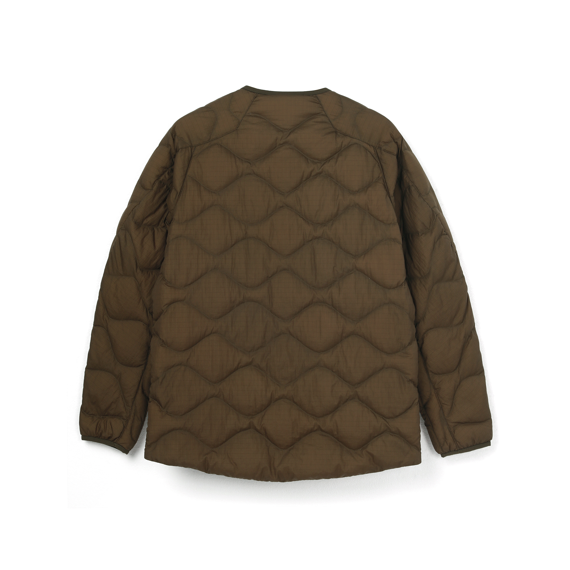 Lookbook UNIQLO x White Mountaineering聯名橄欖綠羽絨外套 冬季中性款式系列 442562-56