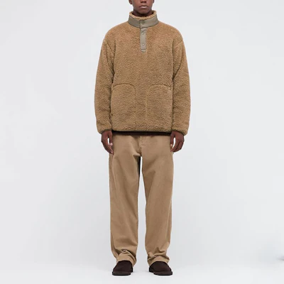 UNIQLO x White Mountaineering 男女款燈咖啡色刷毛套頭衫 443221-32 Lookbook UNIQLO x White Mountaineering 男女款燈咖啡色刷毛套頭衫 443221-32