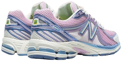 Up There x New Balance 860v2 '粉花粉' ML860UT2 Lookbook Up There x New Balance 860v2 '粉花粉' ML860UT2