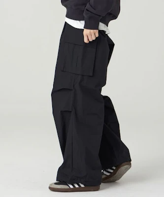 URBAN AGE Waterproof One-Tuck Cargo Parachute Wide Pants - Black U4SSB05BK Buy URBAN AGE Waterproof One-Tuck Cargo Parachute Wide Pants - Black U4SSB05BK