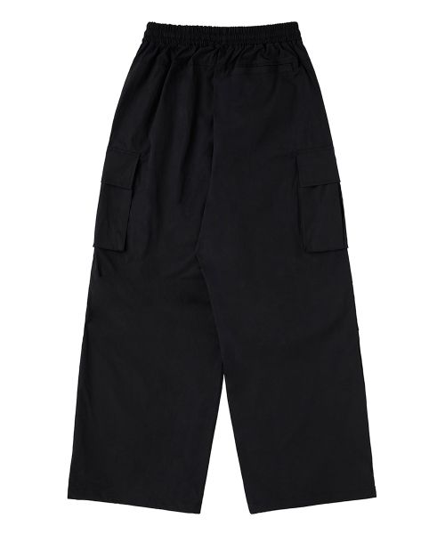 Lookbook URBAN AGE Waterproof One-Tuck Cargo Parachute Wide Pants - Black U4SSB05BK
