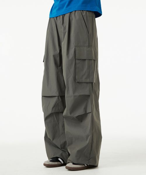 URBAN AGE Waterproof Pleated Cargo Parachute Wide Pants - Grey U4SSB05GR