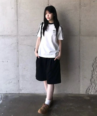 URBANDTYPE Football Jersey T-Shirt_White UBDUTS002WH Purchase URBANDTYPE Football Jersey T-Shirt_White UBDUTS002WH