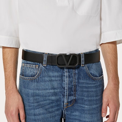 Valentino Cinturón de Cuero Negro 4cm con Hebilla Decorativa. 2Y2T0Q87WQG-0NO Sizing Valentino Cinturón de Cuero Negro 4cm con Hebilla Decorativa. 2Y2T0Q87WQG-0NO