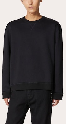 Valentino Baju Gelap Crewneck dengan Warna Solid dan Aksen Bertatah. 2V3MF03U95S0NO Lookbook Valentino Baju Gelap Crewneck dengan Warna Solid dan Aksen Bertatah. 2V3MF03U95S0NO