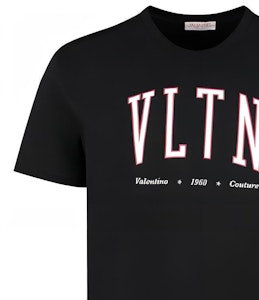 발렌티노 블랙 레터 프린트 크루넥 티셔츠 SS23 2V3MG13D96STTL Details for 발렌티노 블랙 레터 프린트 크루넥 티셔츠 SS23 2V3MG13D96STTL