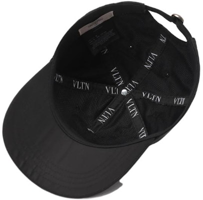 Topi Besbol Valentino Nylon Hitam dengan Rekaan Logo. 2Y2HDA10QYK-0NI Details for Topi Besbol Valentino Nylon Hitam dengan Rekaan Logo. 2Y2HDA10QYK-0NI