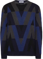 Valentino Black Wool Pullover Sweater Long Sleeve Crewneck. XV3KC19F866EL9 Valentino Black Wool Pullover Sweater Long Sleeve Crewneck. XV3KC19F866EL9