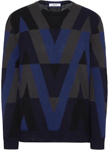 Valentino Sweater Hitam Wol Lengan Panjang Crewneck. XV3KC19F866EL9 Buy Valentino Sweater Hitam Wol Lengan Panjang Crewneck. XV3KC19F866EL9