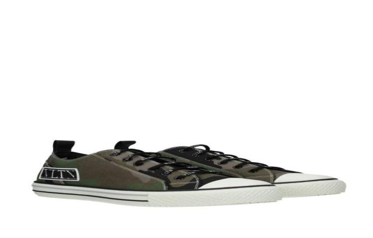 Valentino 'Camouflage S0D57USG34P'