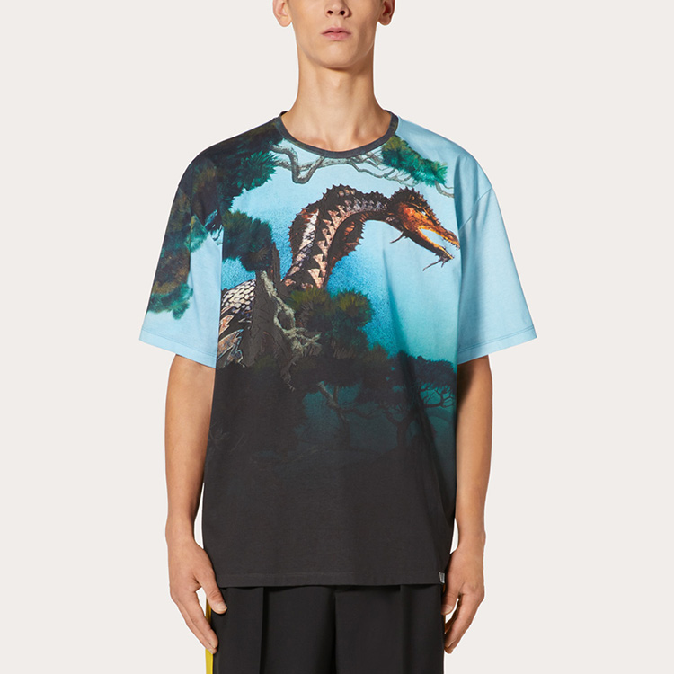 Shop Valentino Gradient Scenic Animal Print Kaos Crew Neck Lengan Pendek TV0MG05Y67T87M