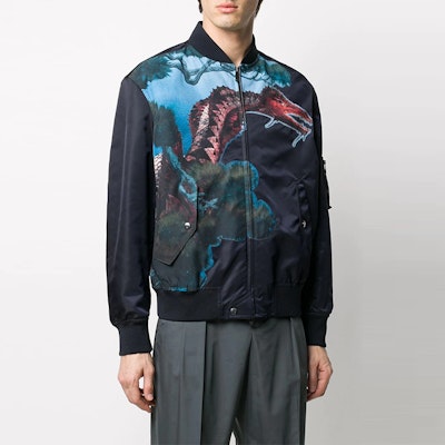 Jaket Zip Lelaki Valentino Hitam dengan Kolar Baseball & Corak Haiwan TV0CIF156AA33E Shop Jaket Zip Lelaki Valentino Hitam dengan Kolar Baseball & Corak Haiwan TV0CIF156AA33E