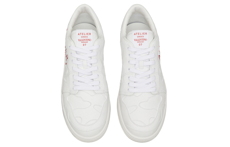 Shop ヴァレンティノ アトリエ 07 スニーカー ロー 'ホワイトカモ' WY2S0E73-BMH-0BO WY2S0E73-BMH-0BO