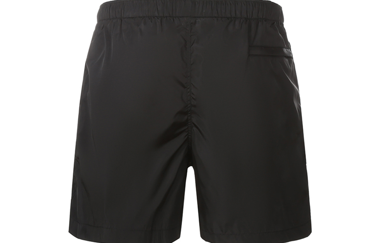 Lookbook Valentino Black Casual Shorts with Solid Logo Print Design. VV3UH028DMA20T