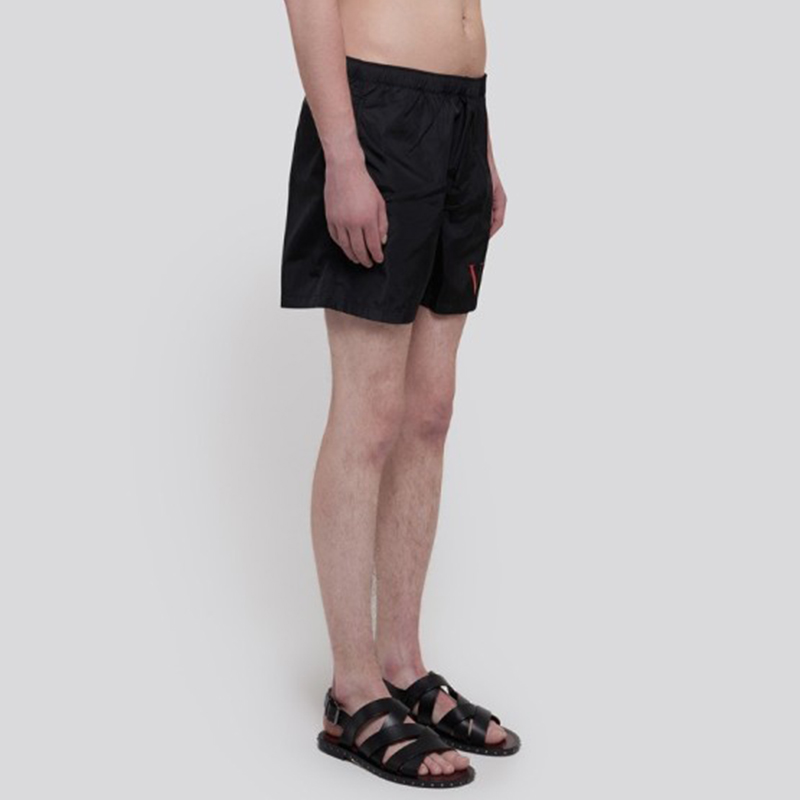 Sizing Valentino Black Casual Shorts with Solid Logo Print Design. VV3UH028DMA20T