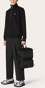 Valentino Jaket Rajut Hitam Half-Zip dengan Detail Roman Stitch. VV3MF17B73PN01 Lookbook Valentino Jaket Rajut Hitam Half-Zip dengan Detail Roman Stitch. VV3MF17B73PN01