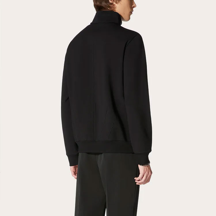 Purchase Valentino Jaket Rajut Hitam Half-Zip dengan Detail Roman Stitch. VV3MF17B73PN01