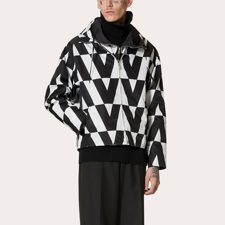 Lookbook 华伦天奴黑色连帽拉链印花标志夹克 WV0CJG707URF62