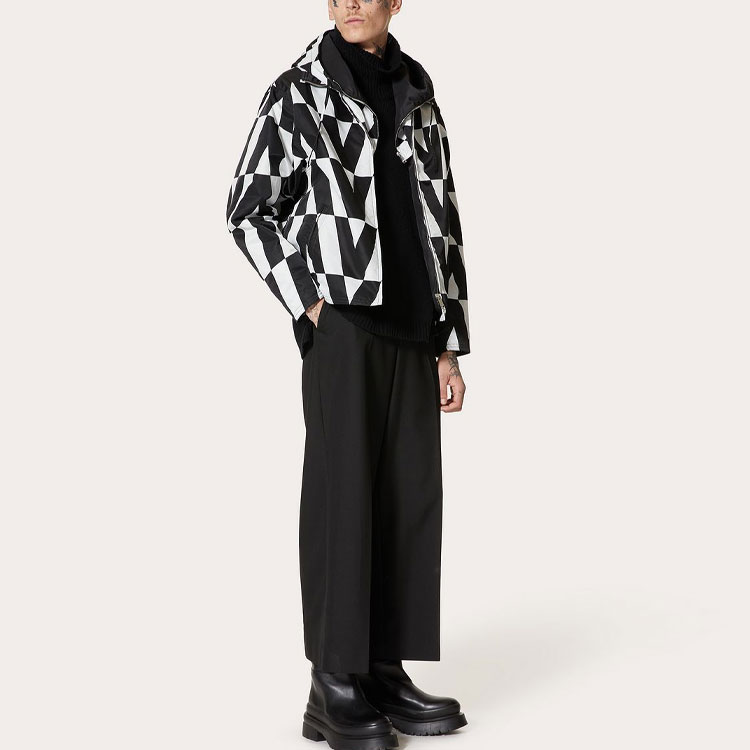 Purchase 华伦天奴黑色连帽拉链印花标志夹克 WV0CJG707URF62