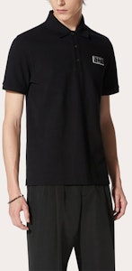 Valentino Kaos Polo Lengan Pendek Logo Hitam. WV3MH01N72E0NO Shop Valentino Kaos Polo Lengan Pendek Logo Hitam. WV3MH01N72E0NO