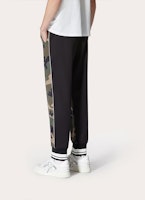 Valentino 迷彩針織直筒休閒褲 迷彩色 TV3MD00L53MF00 Details for Valentino 迷彩針織直筒休閒褲 迷彩色 TV3MD00L53MF00