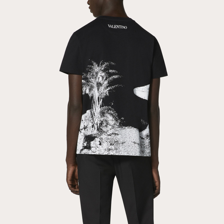 Shop Valentino DREAMATIC Spaceship Cetak Baju Hitam Lelaki UV3MG07L6HTA8B