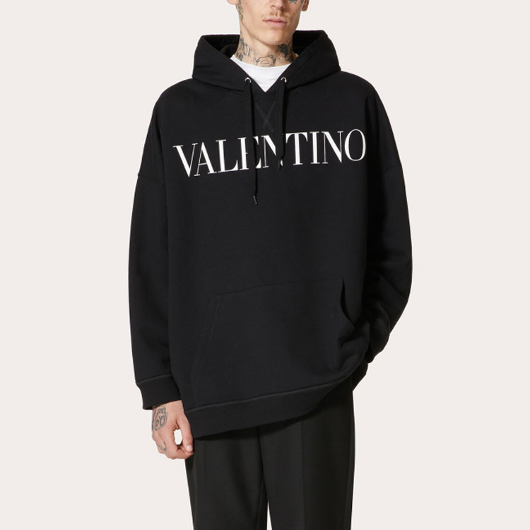 Shop Valentino FW21 黑色字母印花寬鬆連帽衫 WV0MF20I7U80NI